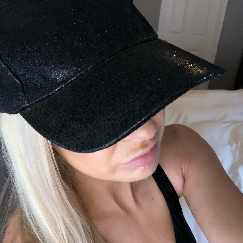 Snap back baseball hat